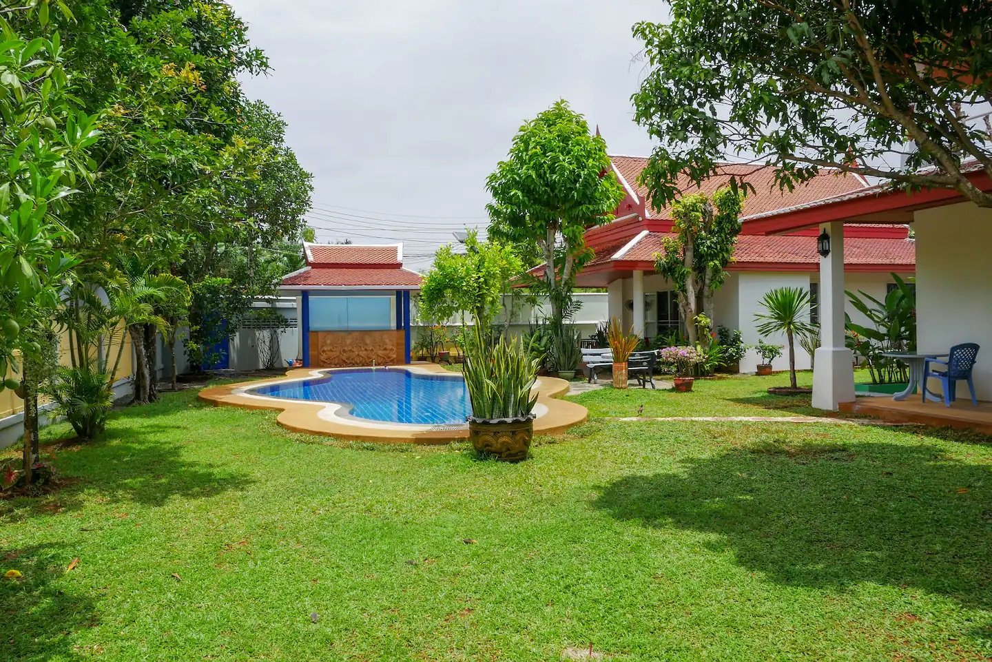 Happy Thai Villa