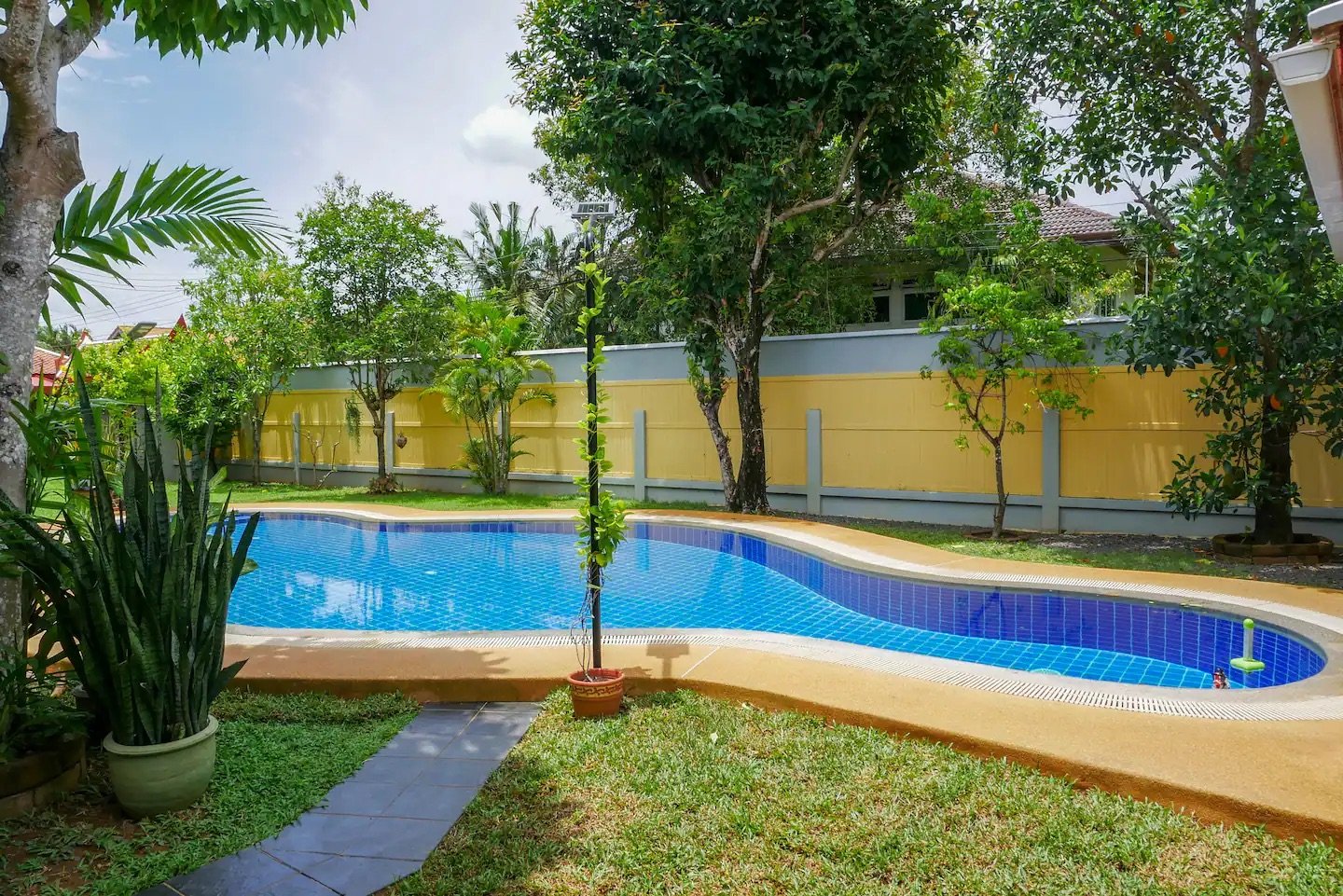 Happy Thai Villa