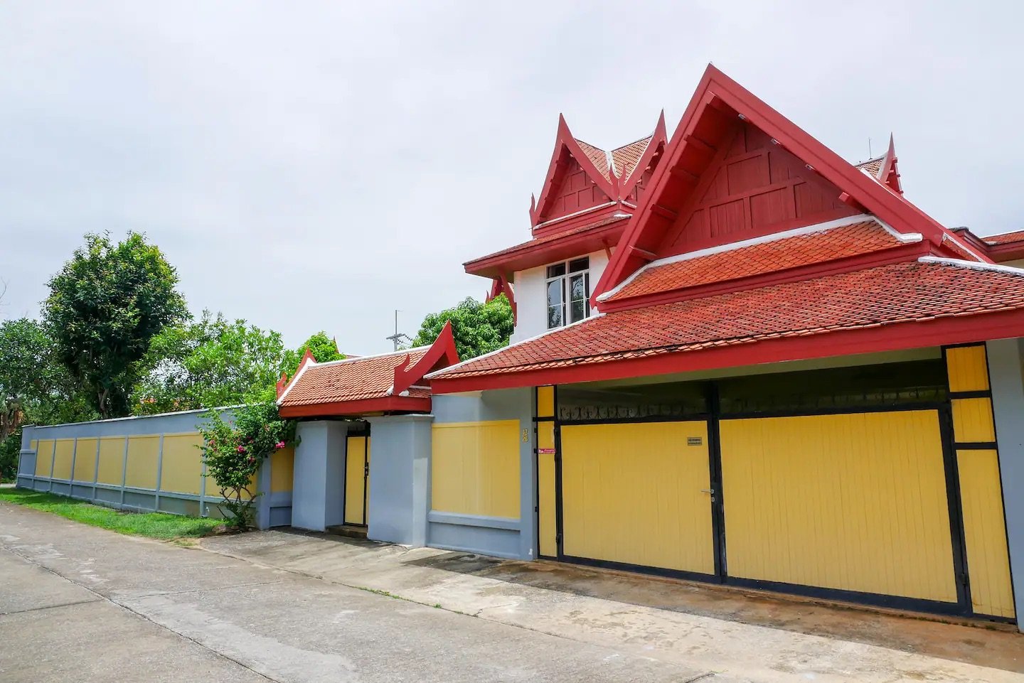 Happy Thai Villa