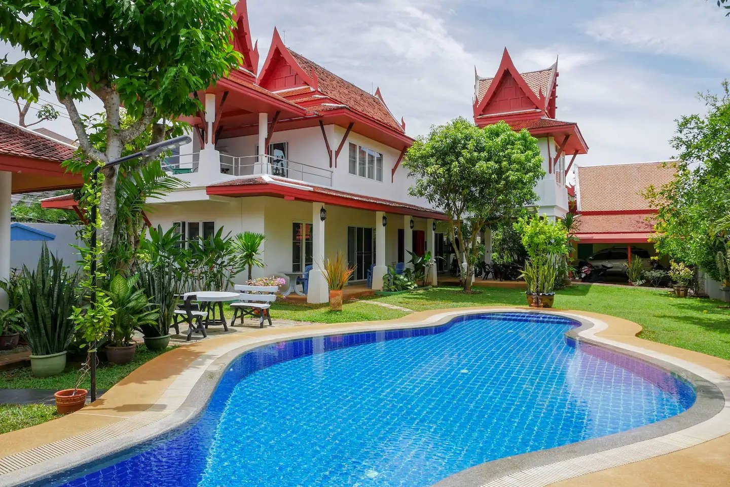 Happy Thai Villa