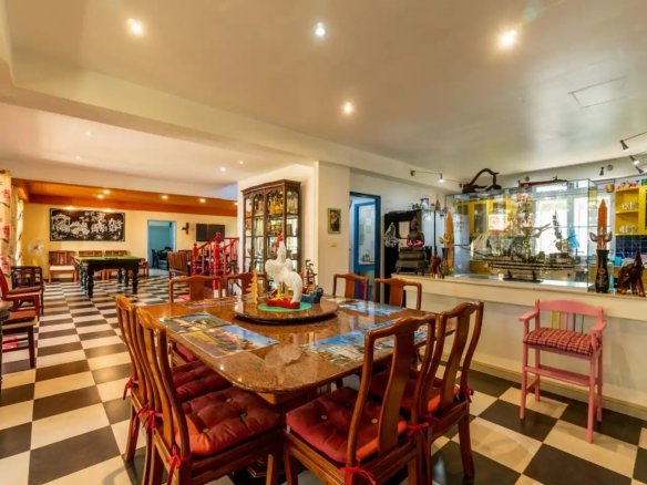 Happy Thai Villa