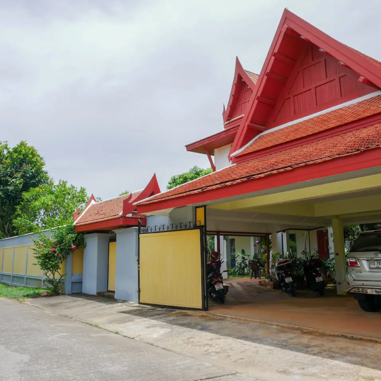 Happy Thai Villa